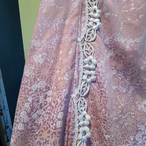 The Lilly Vintage Lilly Pulitzer Pink & White Floral Maxi Dress - Picture 4 of 9
